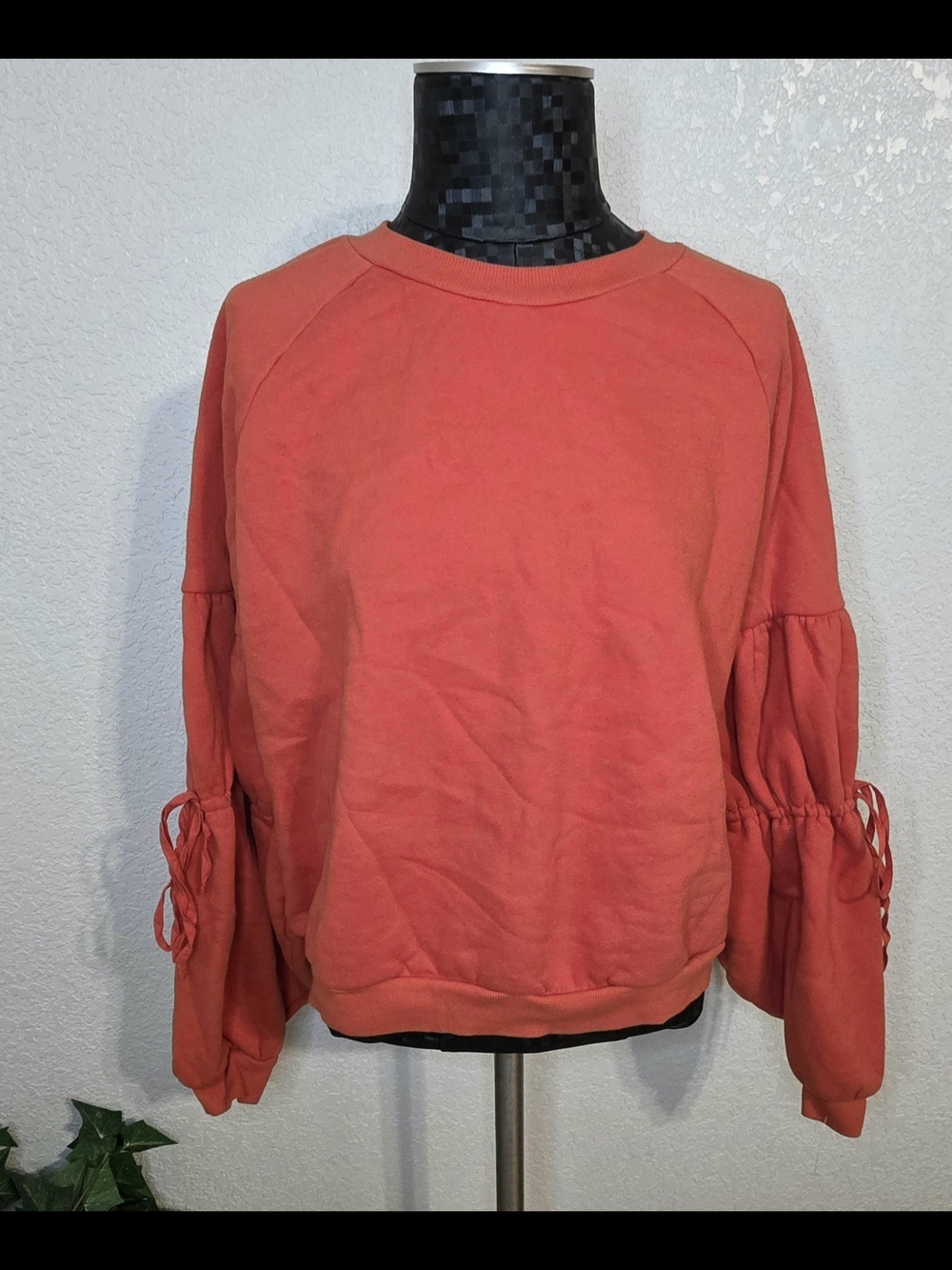 Women's Coral Orange Ruffle-Sleeve Sweatshirt
